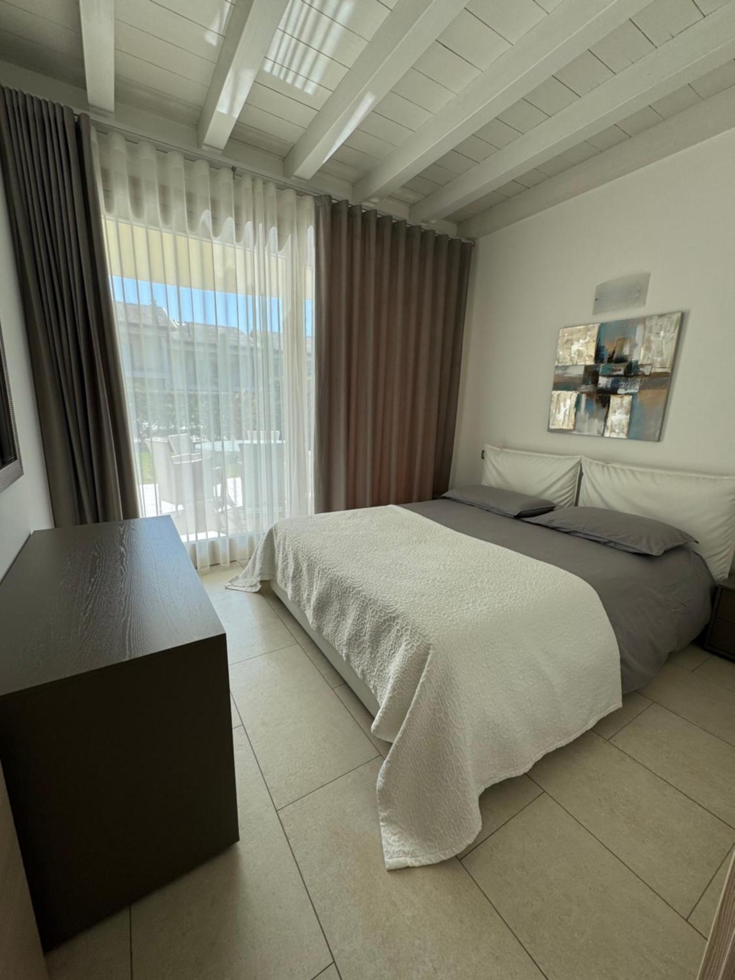 De Luxe Apartments Eden Sirmione Luaran gambar