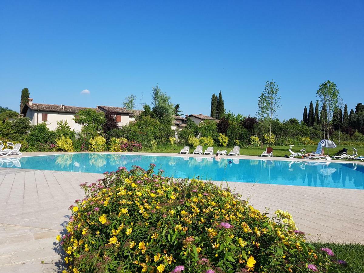De Luxe Apartments Eden Sirmione Luaran gambar