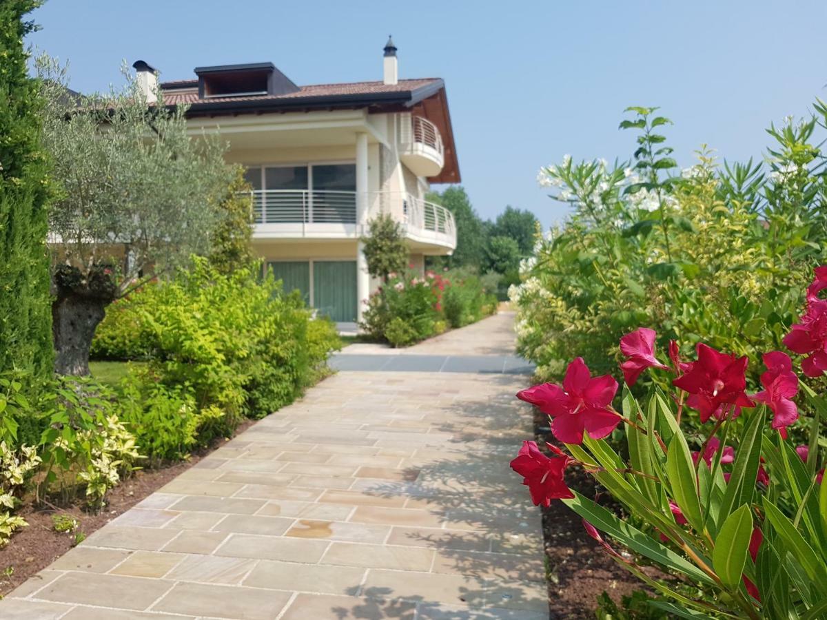 De Luxe Apartments Eden Sirmione Luaran gambar
